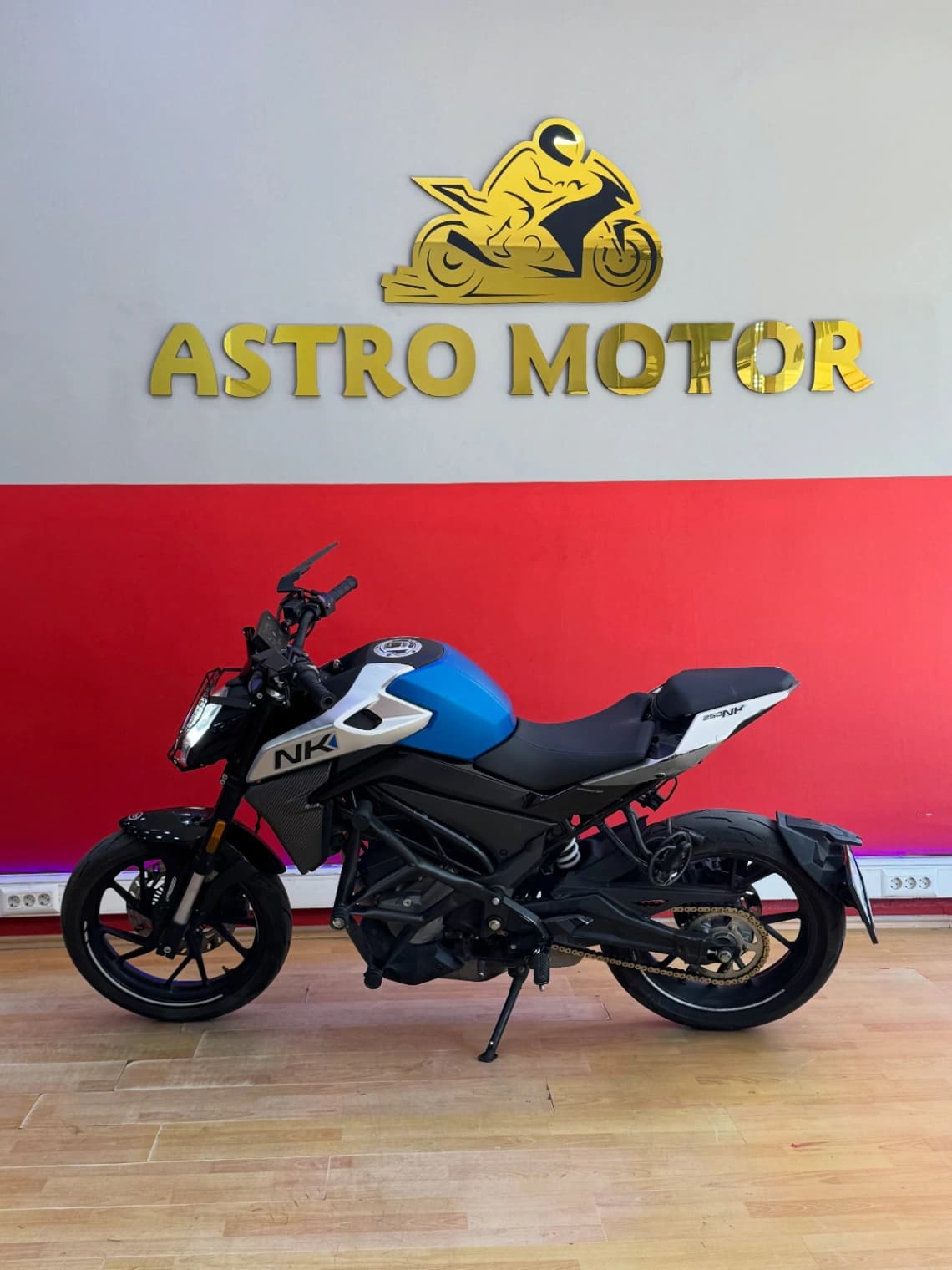 CFMOTO 250 NK (2024) — 3. fotoğraf