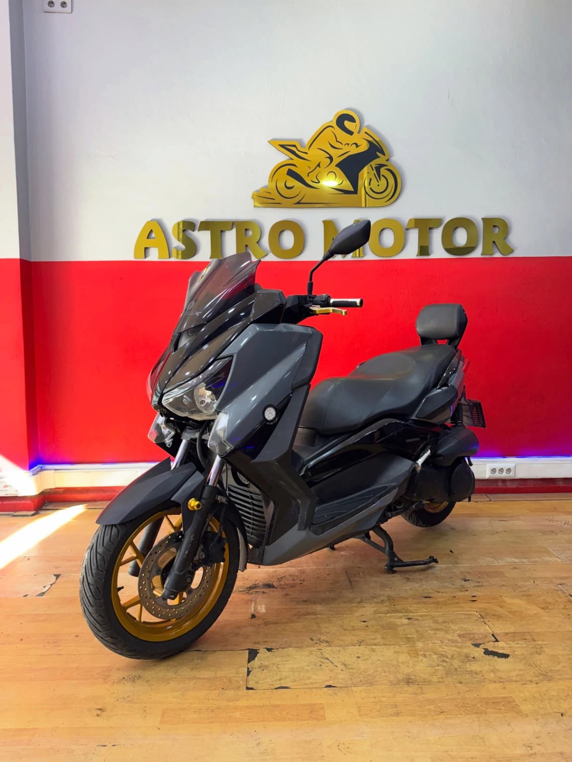 YAMAHA X-MAX 250 (2015) — 3. fotoğraf