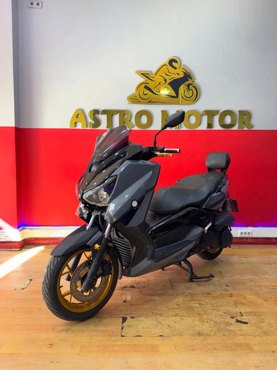 YAMAHA X-MAX 250 (2015) — 4. fotoğraf